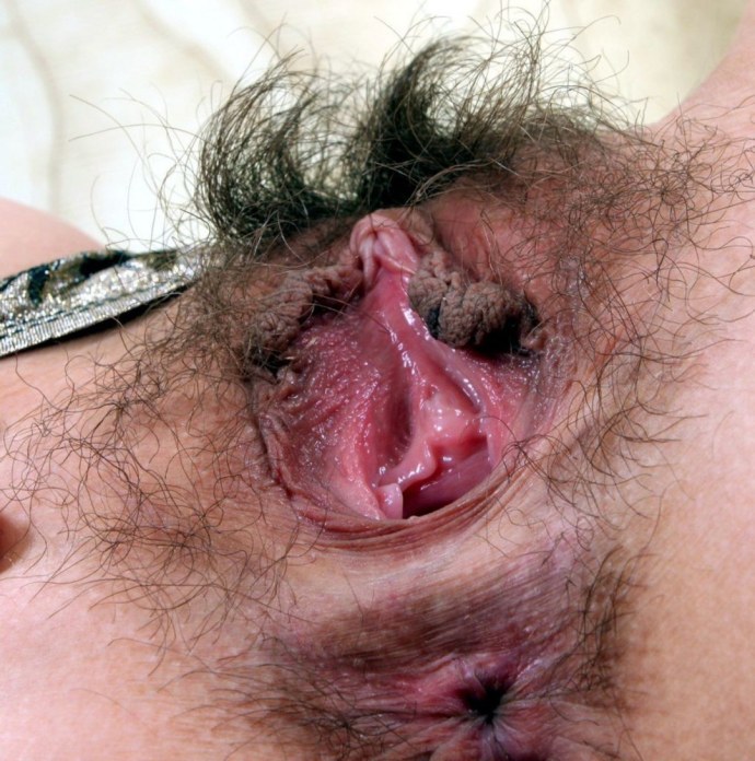 Волосатая вагина крупно