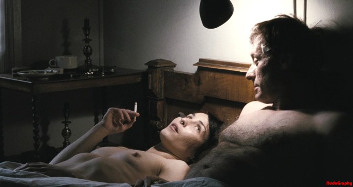 Пародия на голую Нуми Рапас