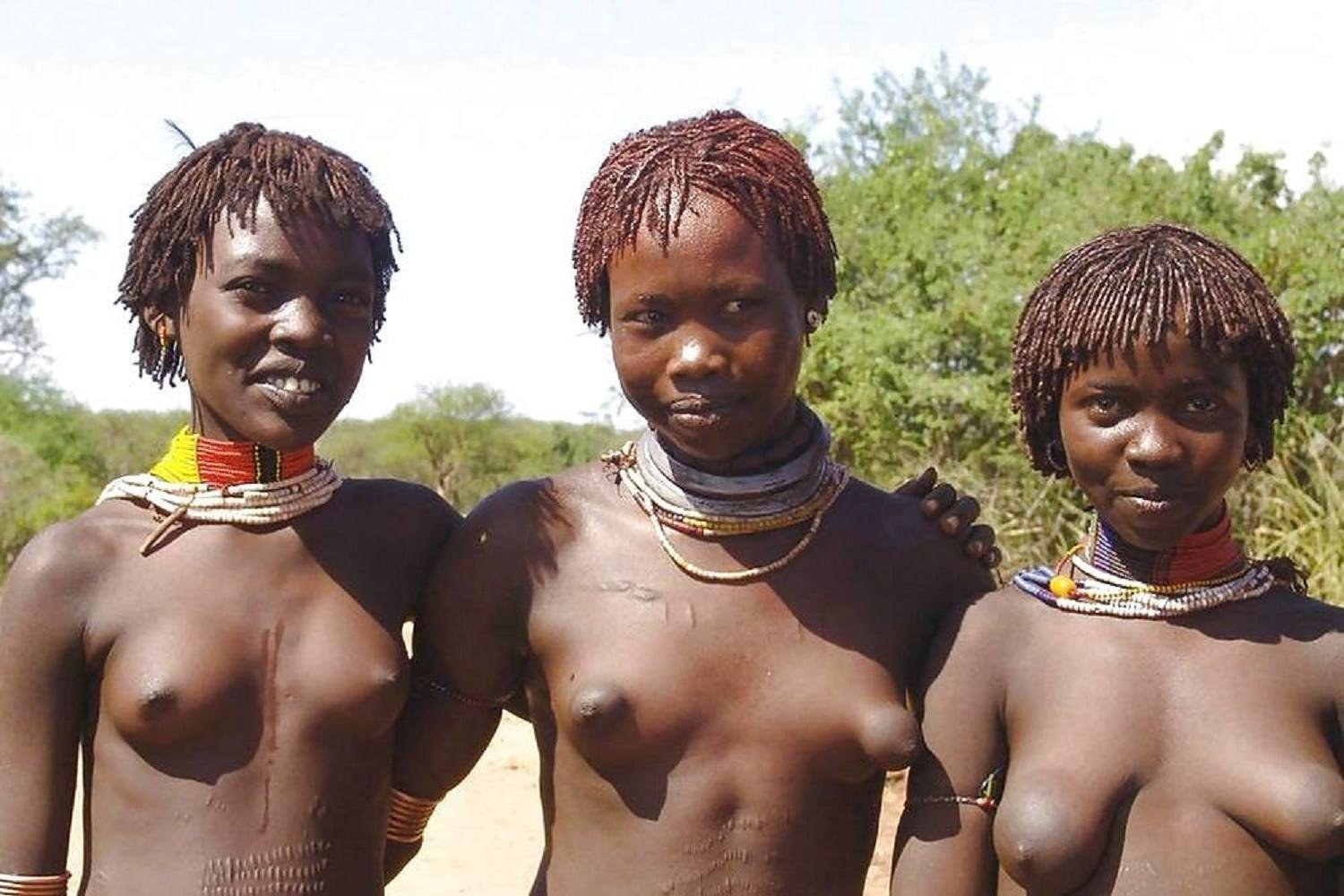 голые подростки из племен фото 7