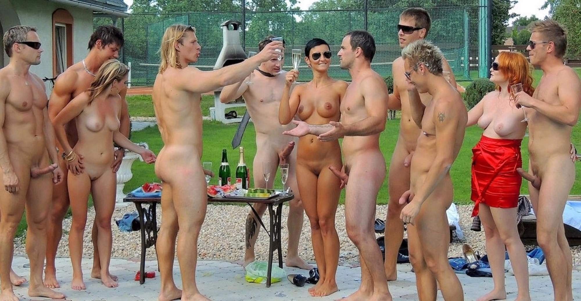 Конкурс голых мужских членов (74 фото)