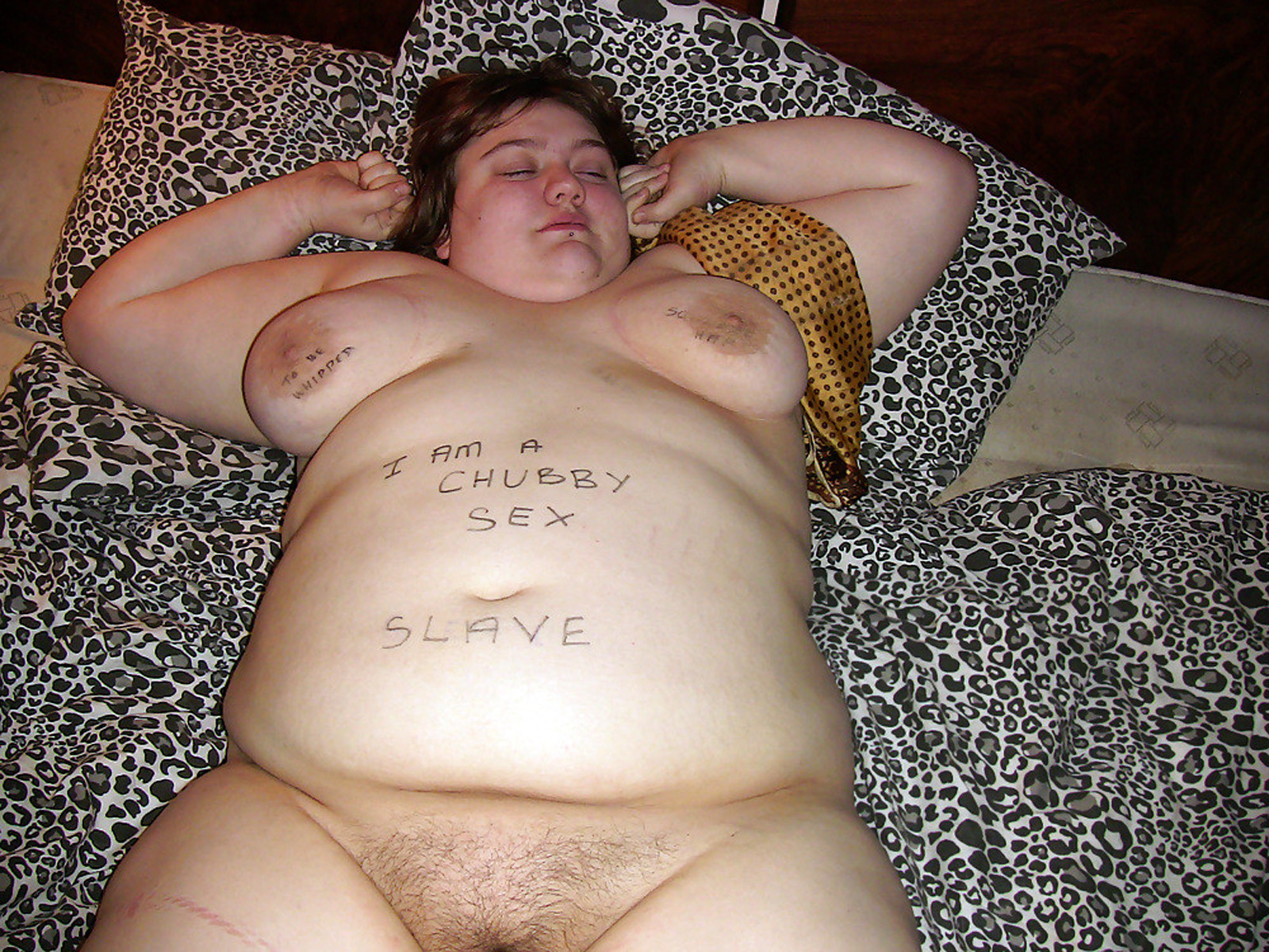 голая толстая проститутка фото 17