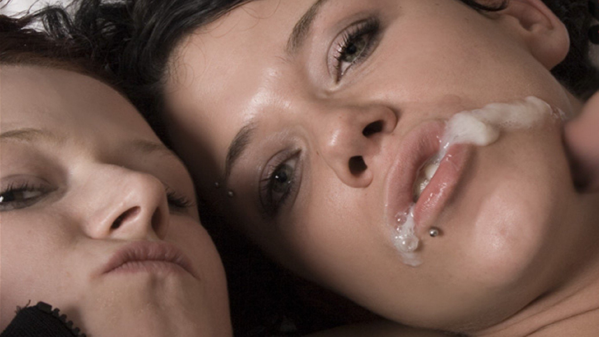 женские поцелуи со спермой фото 91