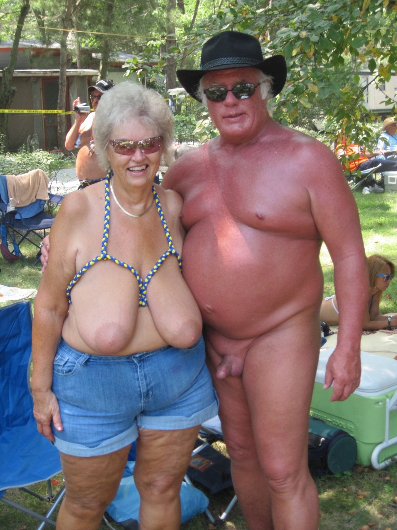 голые старушки с сиськами фото 40