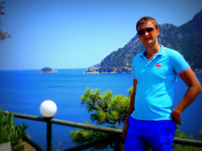 Алёна Коломина ноги