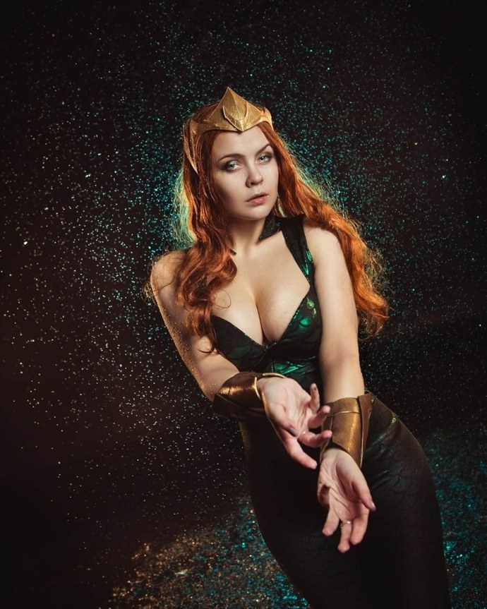 Юлия Шуенкова косплей