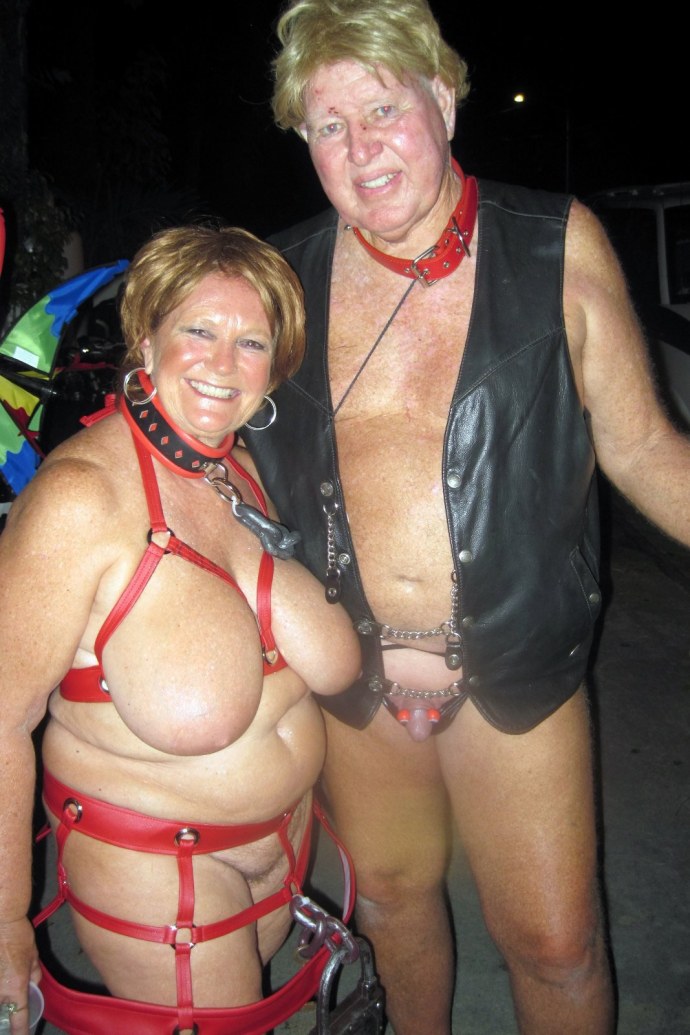 Старые вагины на пляже