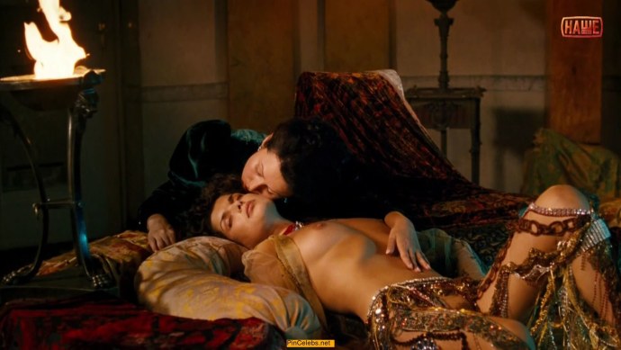 Анна Азарова в фильме Гольфстрим под айсбергом