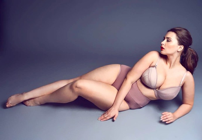 Лилиас Райт пышная