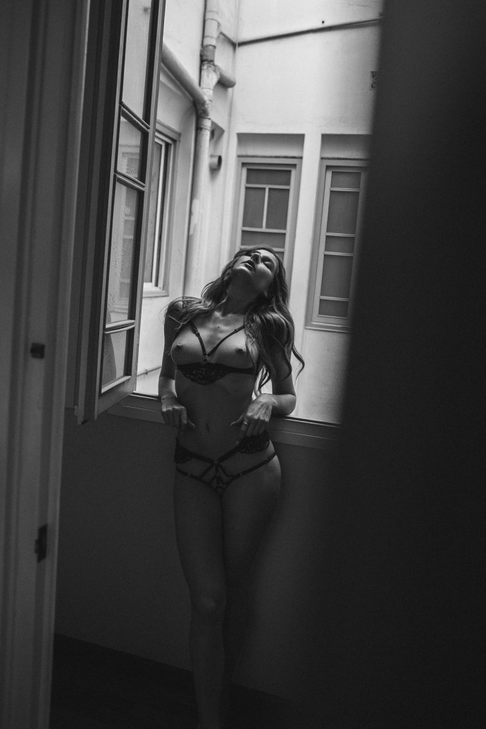 Закат на стене