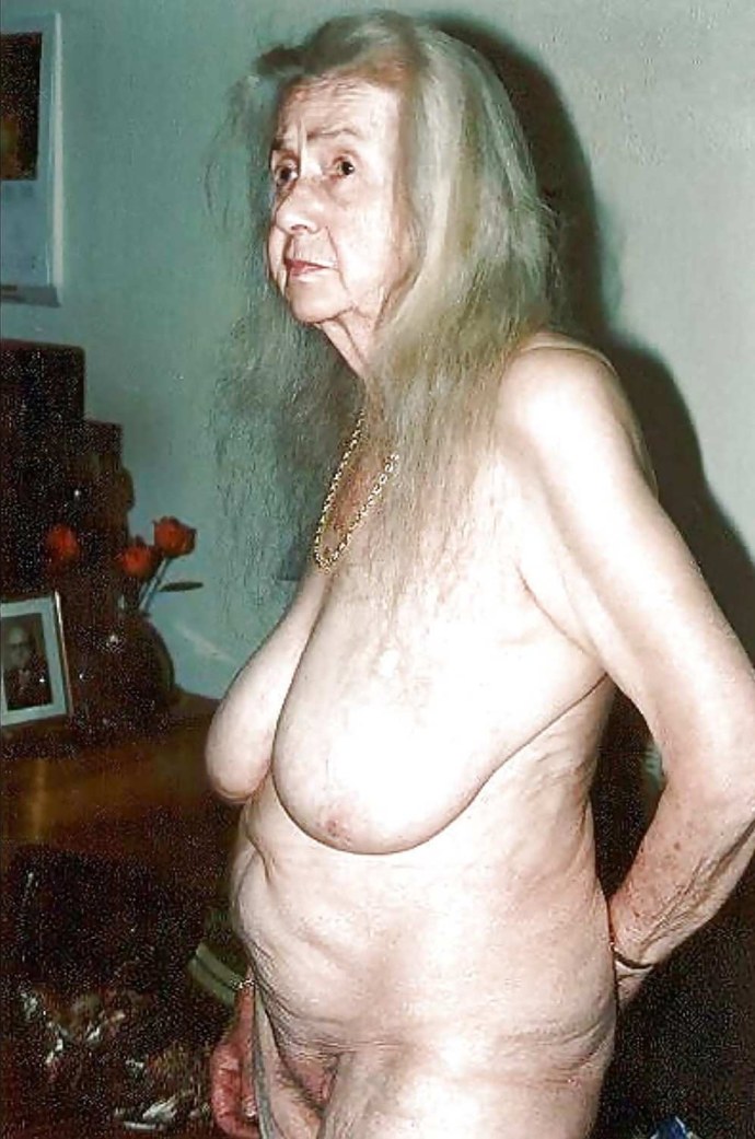 Влагалище старой бабки