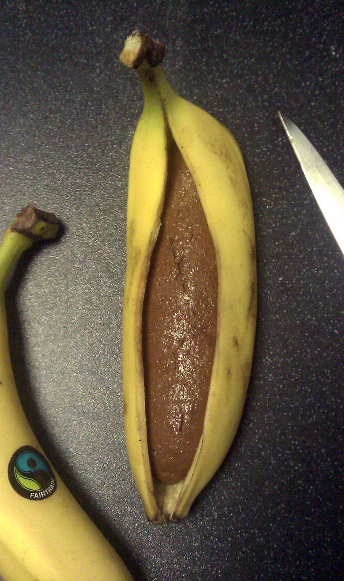 Девушка с бананом