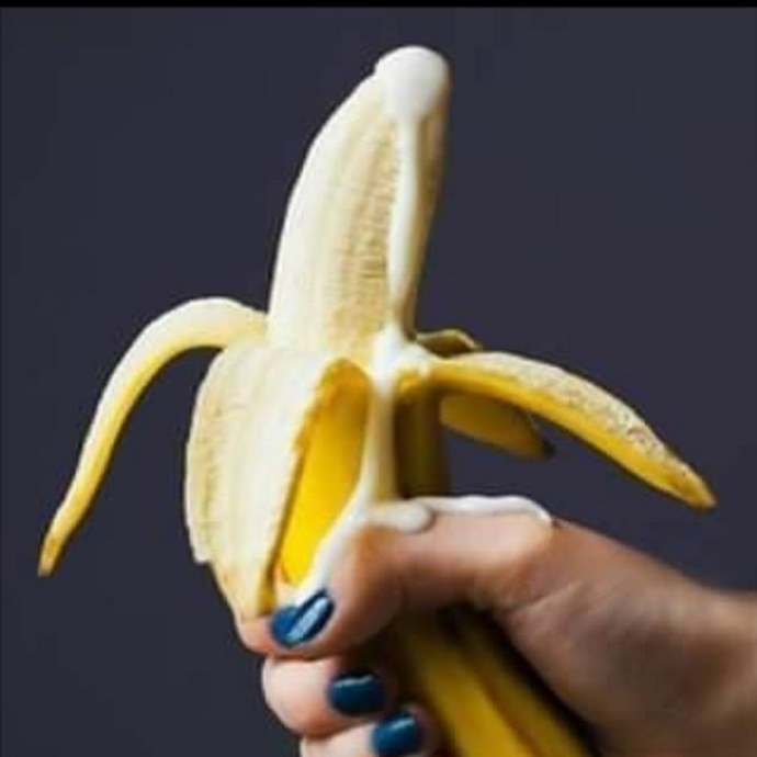 Шрифт из бананов