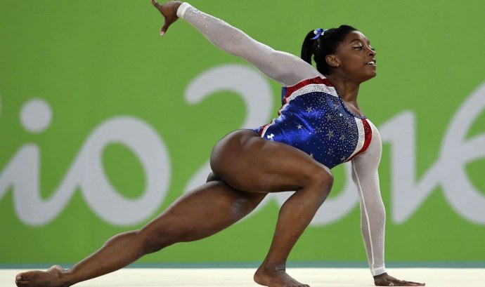 Симона Байлз