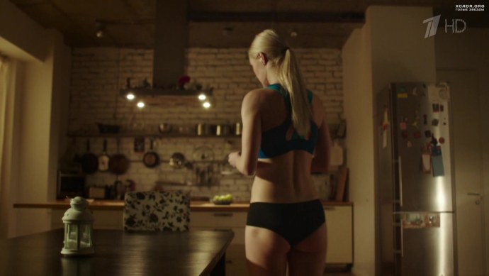 Юлия Топольницкая в купальнике