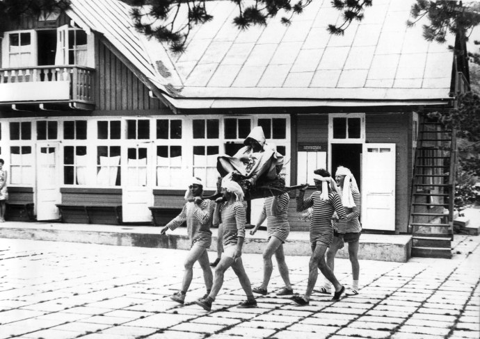 Цой в мастерской Виктора Тихомирова