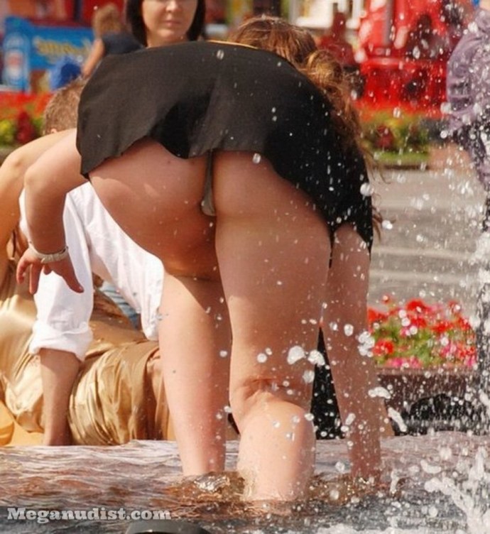 Девушки без трусиков домашнее