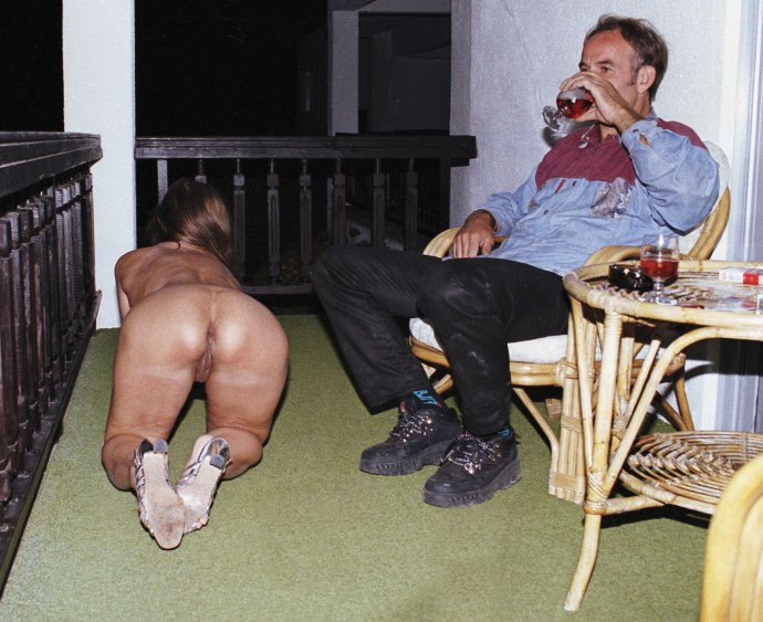 Трах девушки на четвереньках