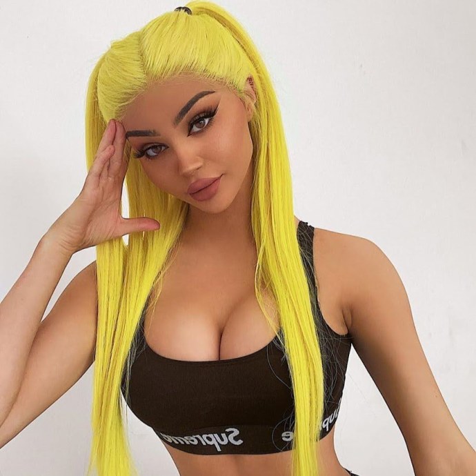 Белль Дельфин фетиш