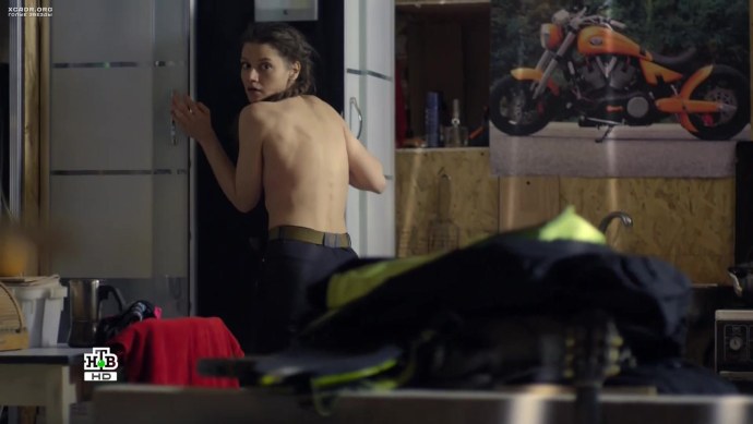 Голая Дарья Циберкина в морских дьяволах