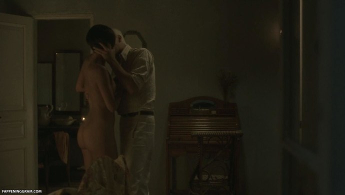 Катерина Мурино топлесс