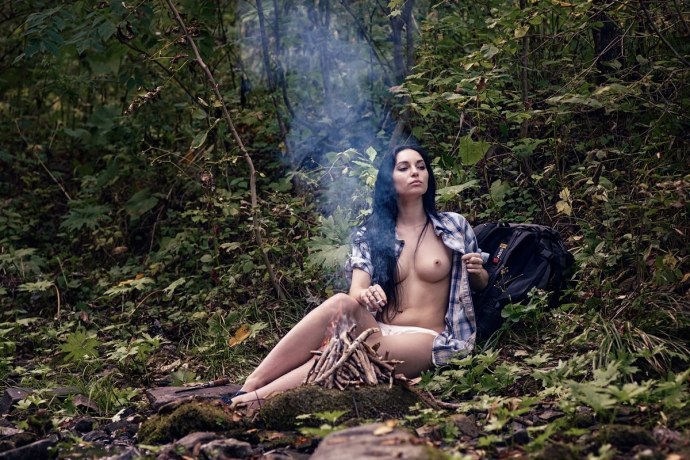 Девушки нудистки на природе