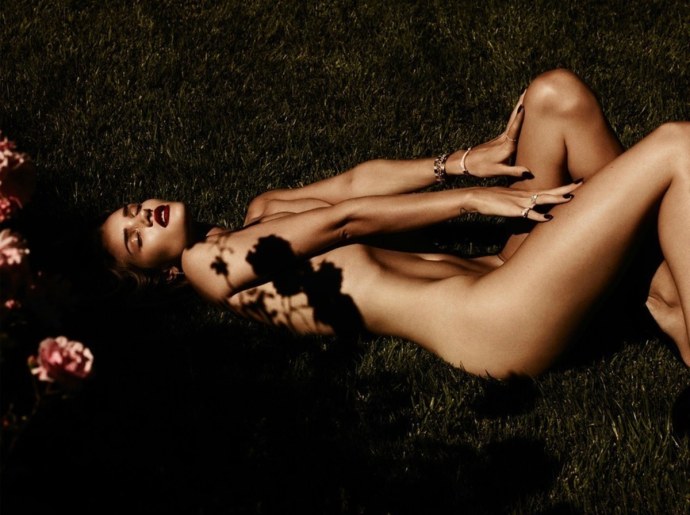 Рози Хантингтон топлес