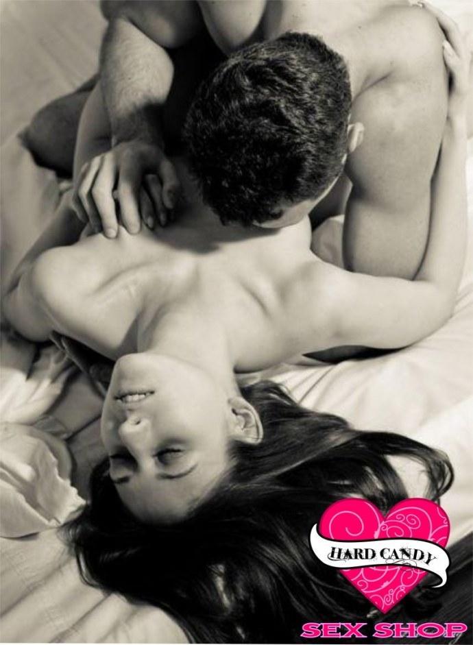 Эротические поцелуи гифки