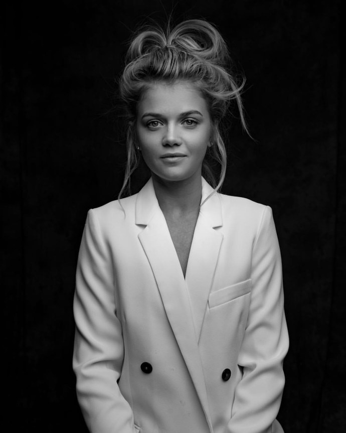 Мария Ивакова черно белая фотография