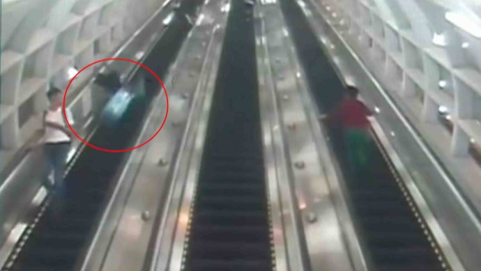 Жестокие игры эскалатор