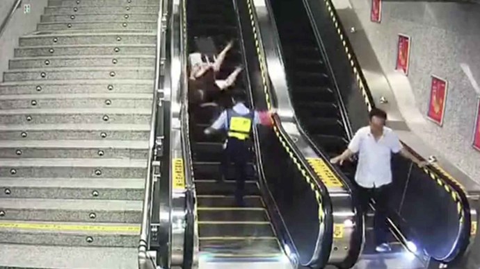 Christian Stoll эскалатор