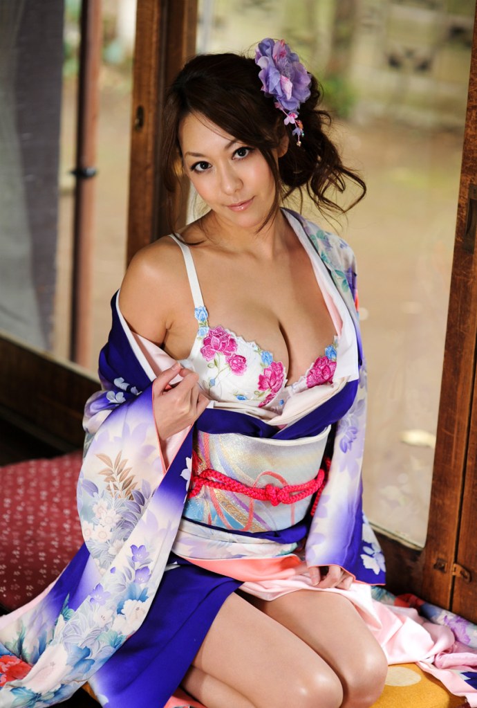 Саса Ханда Хитоми Танака