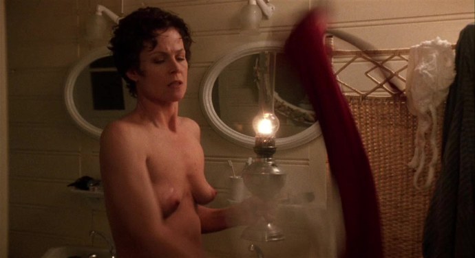 Сигурни Уивер молодая голая