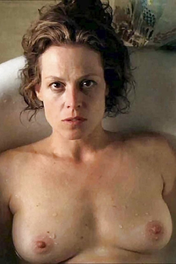 Голая Сигурни Уивер (Sigourney Weaver) | 24 фото