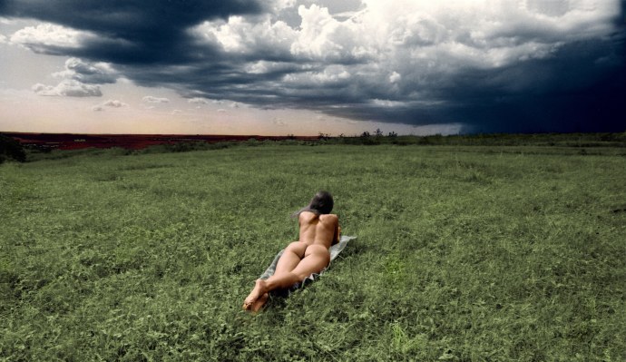 Девушки ебутся на природе