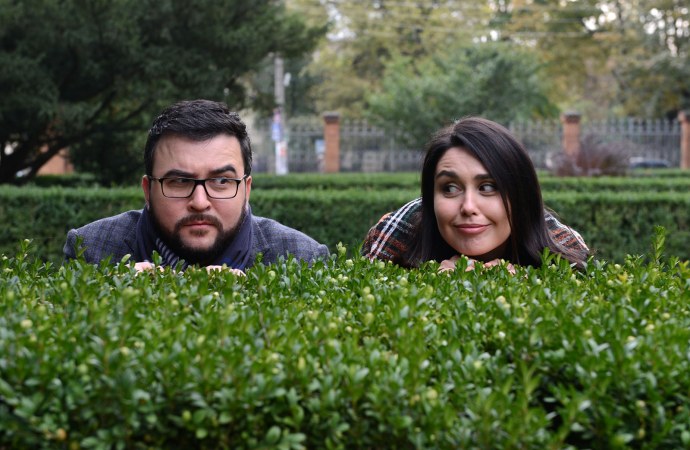 Девушка с черным поясом