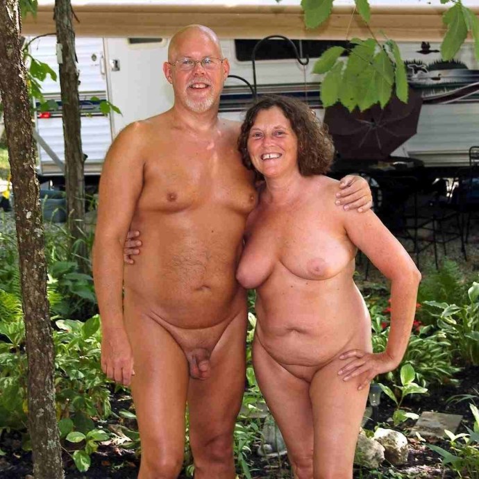 Голые пожилые нудистки