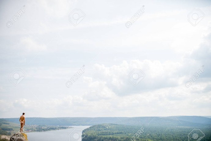 Фрида Пинто