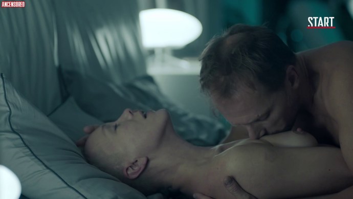 Дарья Мороз топлесс