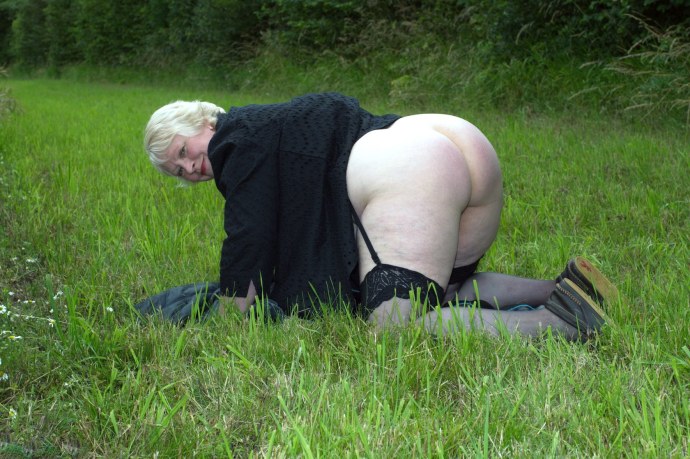 Зрелые волосатые на природе