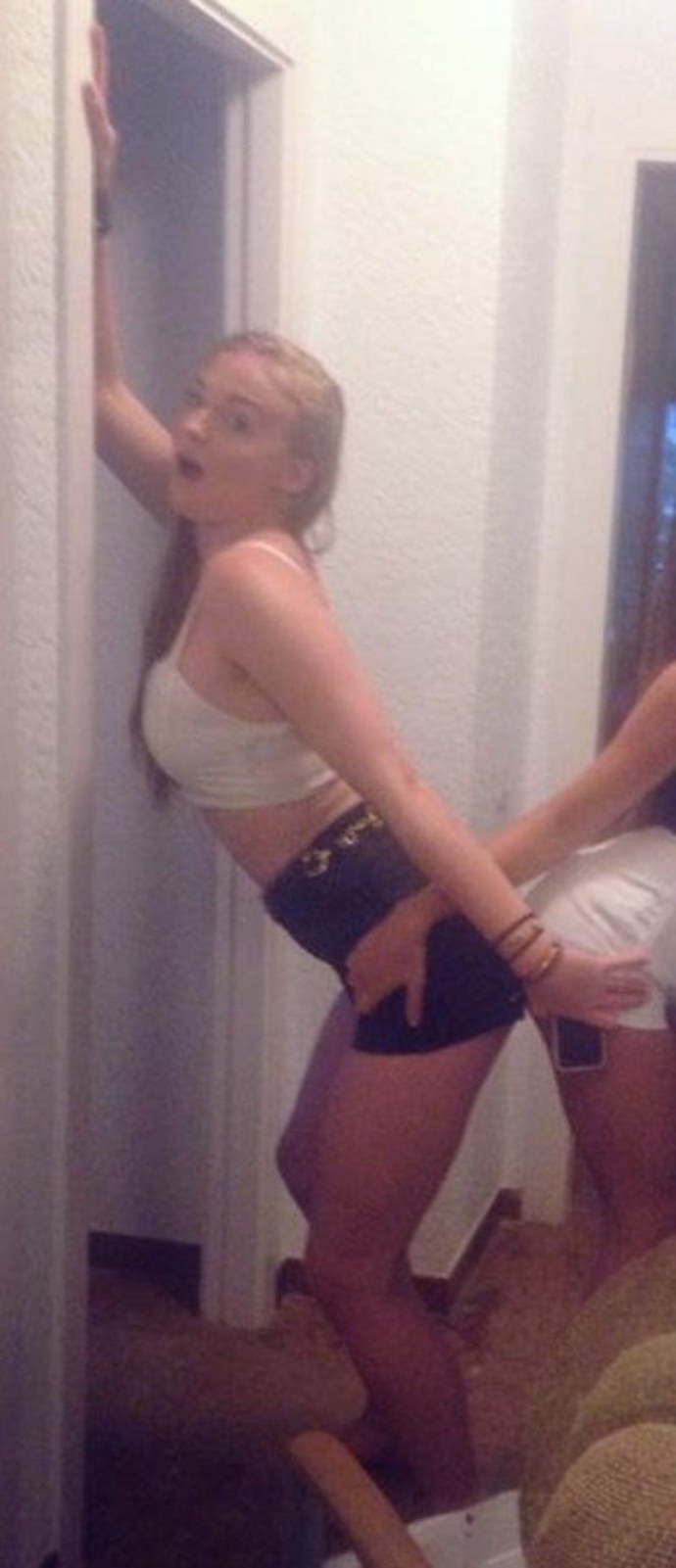 Яна Леонова