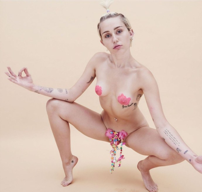 Майли Сайрус голая фейк