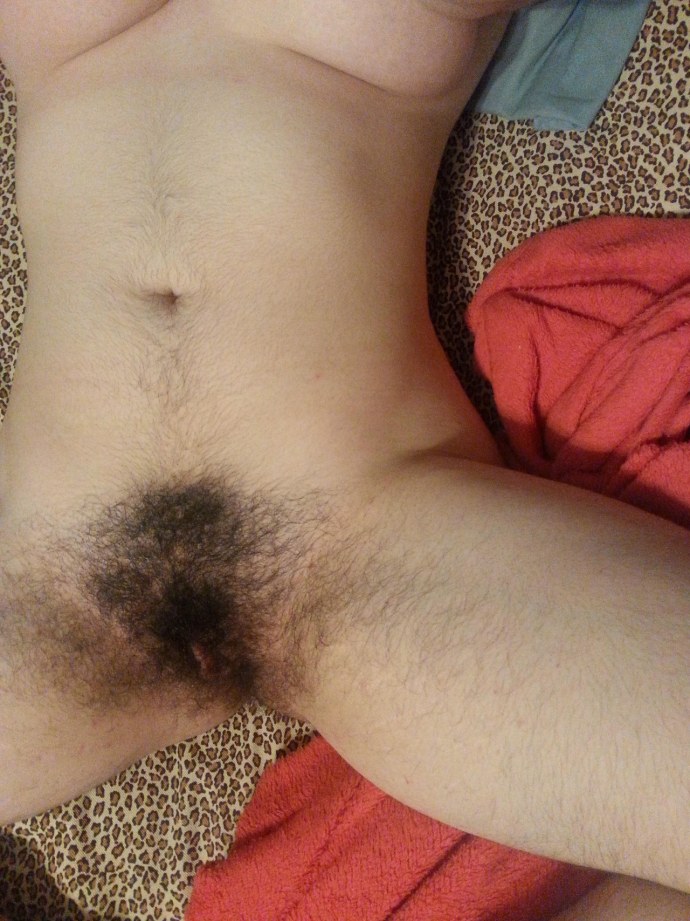 Пьяные волосатые девки