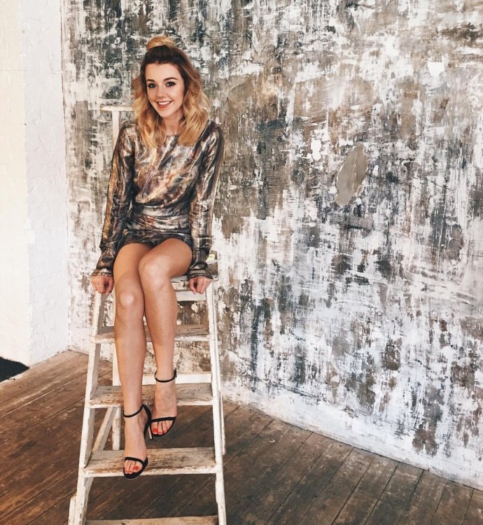 Беременная Юлианна Караулова