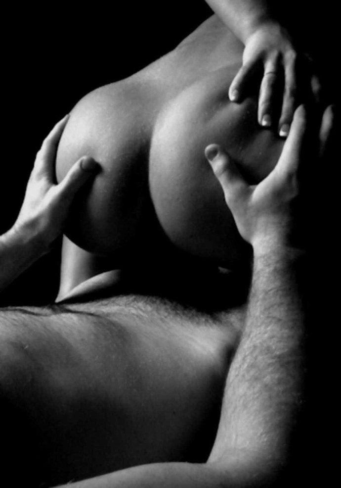 Эротические мужские руки