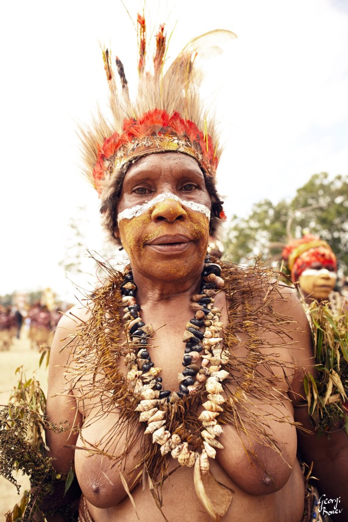 Ебля целок в африканском племени