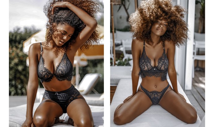 Тина Кунаки в купальнике