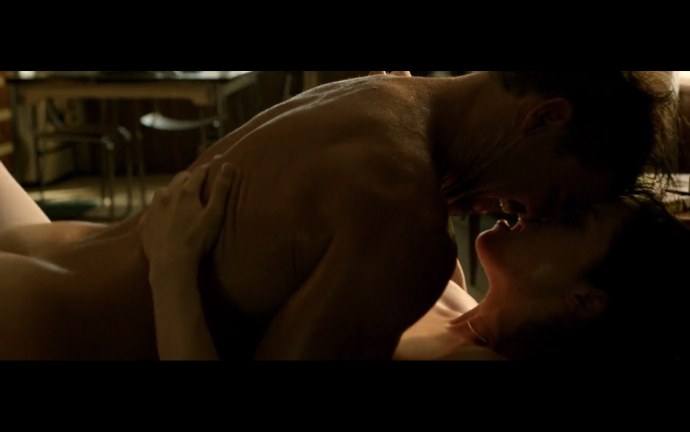 Джессика де ГАУ обнаженка