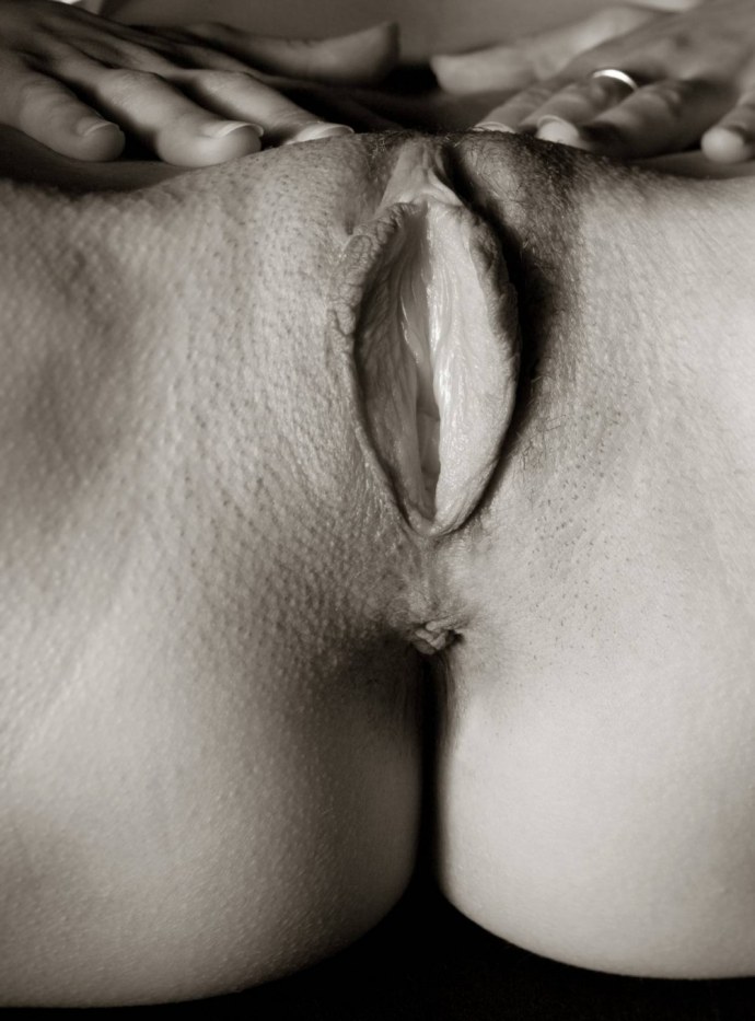 Черно-белая порнография