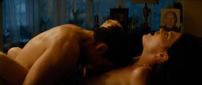 Голая Даша Астафьева с маленькой грудью бдсм фотосессии фото