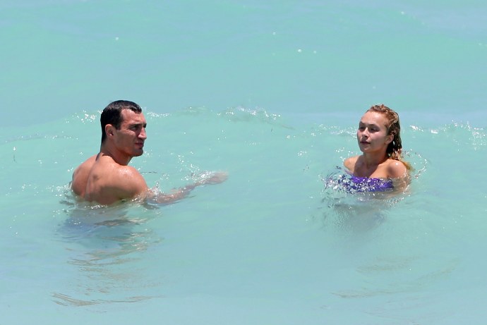 Кличко й Хейден на пляже